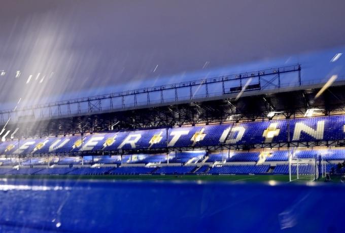 Αναβλήθηκε το Έβερτον-Λίβερπουλ!