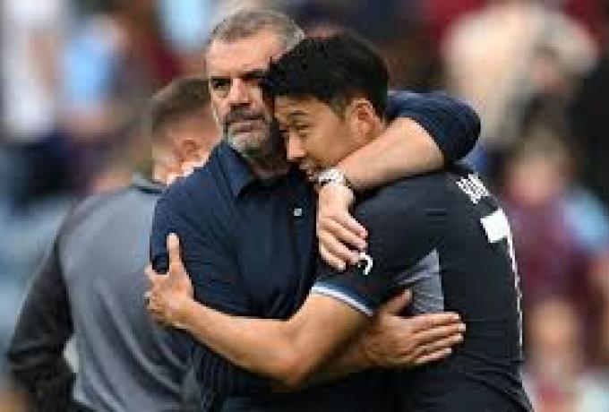 Σον και Ρομέρο στηρίζουν τον Ποστέκογλου: «Είναι εξαιρετικός προπονητής, είμαστε στο πλευρό του»