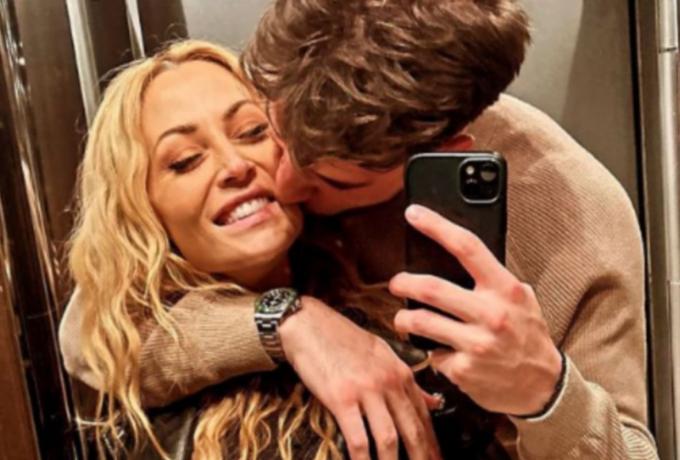 Η selfie της Ελένης Βουλγαράκη έξω από το ΟΑΚΑ μετά το Παναθηναϊκός – Athens Kallithea