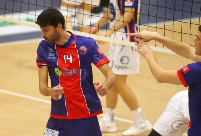 Έκλεισε στον Ολυμπιακό ο 45χρονος Αρμενάκης!