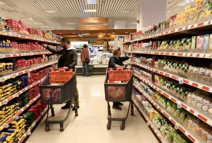 Ωράριο σούπερ μάρκετ Καθαρά Δευτέρα 2025: Τι ώρα θα κλείσουν – Ποια λειτουργούν