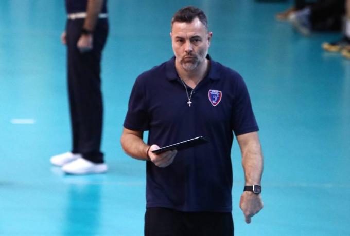 Συνεχίζει στον Φοίνικα Σύρου ο Τερζής