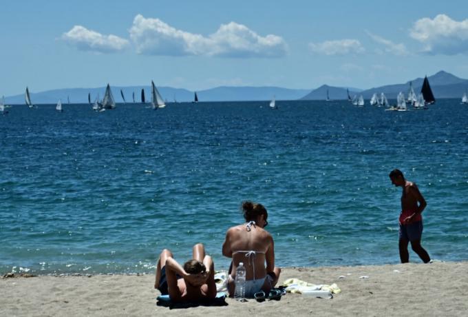 Καιρός αύριο: Έως 8 μποφόρ θα πνέουν οι άνεμοι σε Κρήτη και Κυκλάδες – Στους 36 βαθμούς η θερμοκρασία