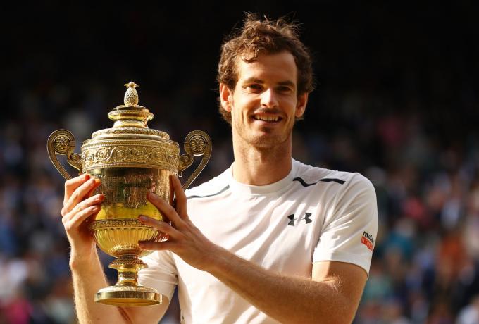 Άγαλμα του Μάρεϊ στο Wimbledon!
