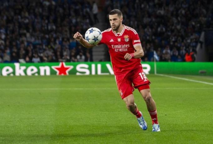 A Bola: «Πρόταση της ΑΕΚ για δανεισμό του Γιούρασεκ»