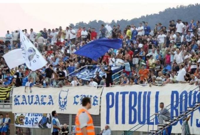 Επανεξετάζει η Καβάλα το… λουκέτο στις εξέδρες