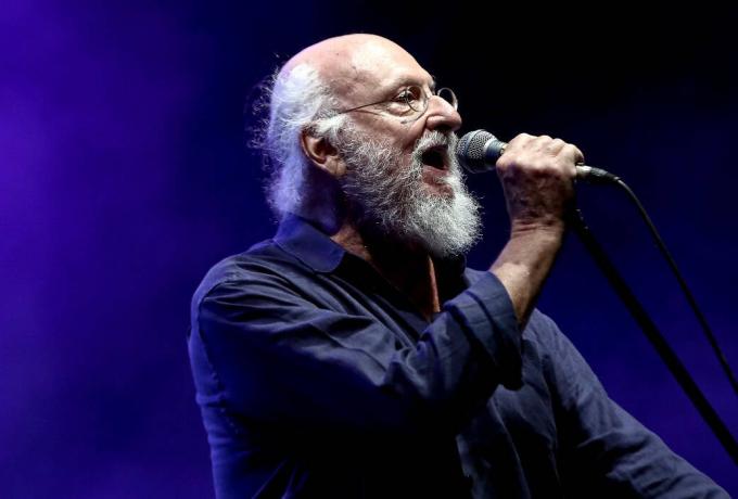 Το Σάββατο 25 Οκτωβρίου και δημοσία δαπάνη η κηδεία του Διονύση Σαββόπουλου
