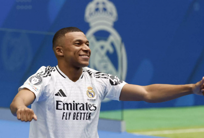 Ο ασταμάτητος Εμπαπέ έγραψε ξανά ιστορία στην Ευρώπη