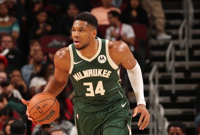 Στο… ρελαντί ο Γιάννης Αντετοκούνμπο με double-double
