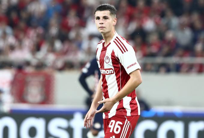 Mundo Deportivo: «Στα “ραντάρ” της Μάντσεστερ Γιουνάιτεντ ο Μουζακίτης»