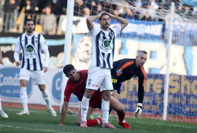 Superleague2: Ισόπαλος ο Ηρακλής, δεν εκμεταλλεύτηκε την απώλεια βαθμών της Νίκη Βόλου Superleague2: Ισόπαλος ο Ηρακλής, δεν εκμεταλλεύτηκε την απώλεια βαθμών της Νίκη Βόλου