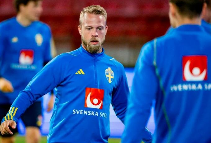 Προπονητής Ντέγκερφορς: «Τόλμησε να το κάνει ο Σούντγκρεν και πρέπει να υποστηριχθεί»