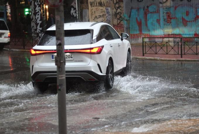 Καιρός σήμερα: Βροχές και καταιγίδες στο μεγαλύτερο μέρος της χώρας