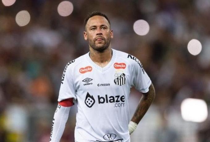 Συμφωνία-μαμούθ: Η οικογένεια Νεϊμάρ εξαγόρασε το brand του Πελέ!