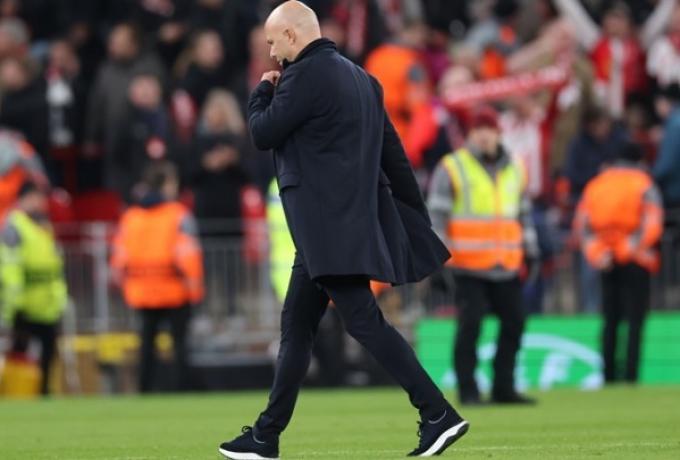 Η διοίκηση της Λίβερπουλ έδωσε τελεσίγραφο στον Άρνε Σλοτ