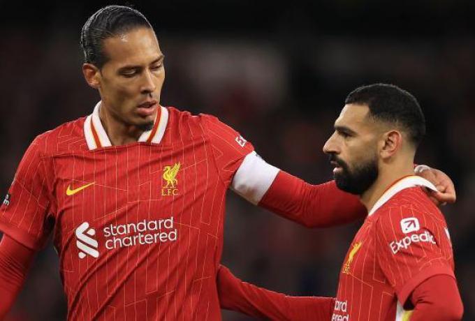 Φαν Ντάικ: «Ελπίζω να μείνει ο Σαλάχ, είναι ένας από τους ηγέτες μας» Φαν Ντάικ: «Ελπίζω να μείνει ο Σαλάχ, είναι ένας από τους ηγέτες μας»