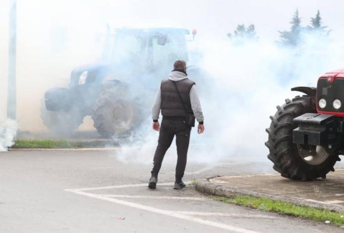 Θεσσαλονίκη: Αγρότης υπέστη έμφραγμα μετά από καυγά με αστυνομικούς Θεσσαλονίκη: Αγρότης υπέστη έμφραγμα μετά από καυγά με αστυνομικούς