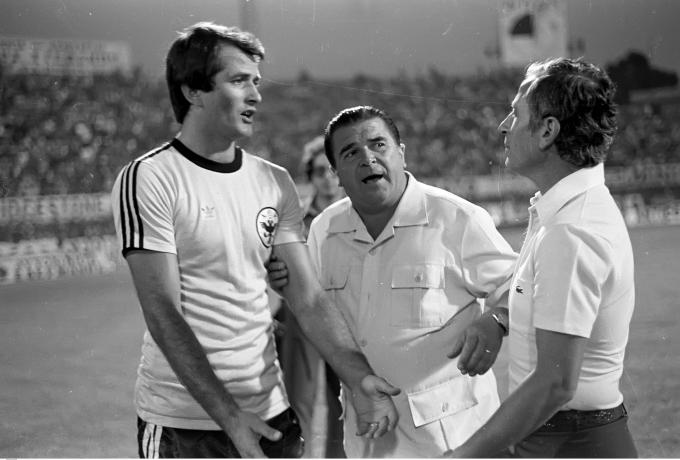 Ο Μπάγεβιτς κάνει το ντεμπούτο του με τη φανέλα της ΑΕΚ το 1977