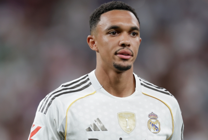 Σοκ στη Ρεάλ: Ο Αλεξάντερ-Άρνολντ μένει εκτός δράσης μέχρι το τέλος της χρονιάς