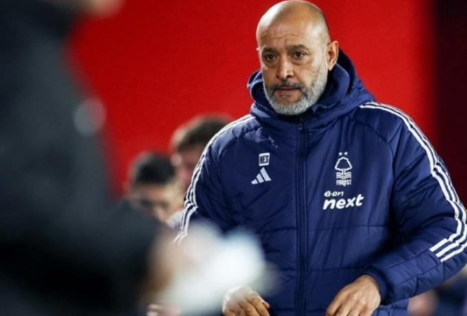 Εσπίριτο Σάντο: «Υπάρχει σύγχυση για το τι επιτρέπεται στα κόρνερ»