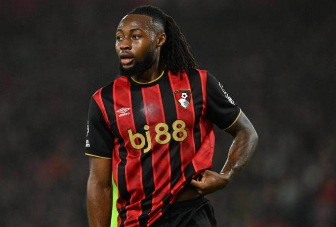 Πέντε ομάδες δίνουν «μάχη» για τον Σεμένιο