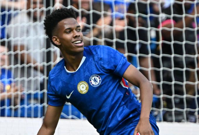 Πλήγμα για την Τσέλσι: Χάνει το ματς με τη Νιούκαστλ ο Εστεβάο