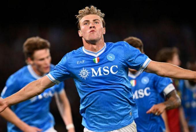 «Φουλ» για Χόιλουντ και… Γκορέτσκα η Νάπολι!