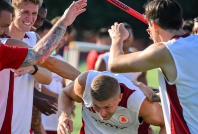 Η Νάπολι «κοιτάζει» τον Ντόβμπικ