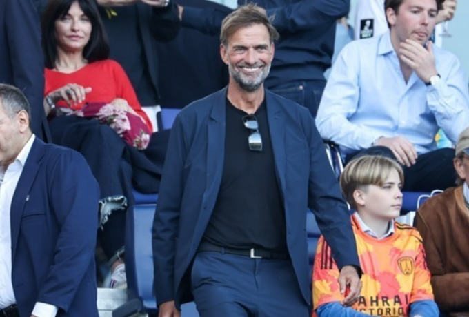 Κλοπ: «Ποτέ μην λες ποτέ»