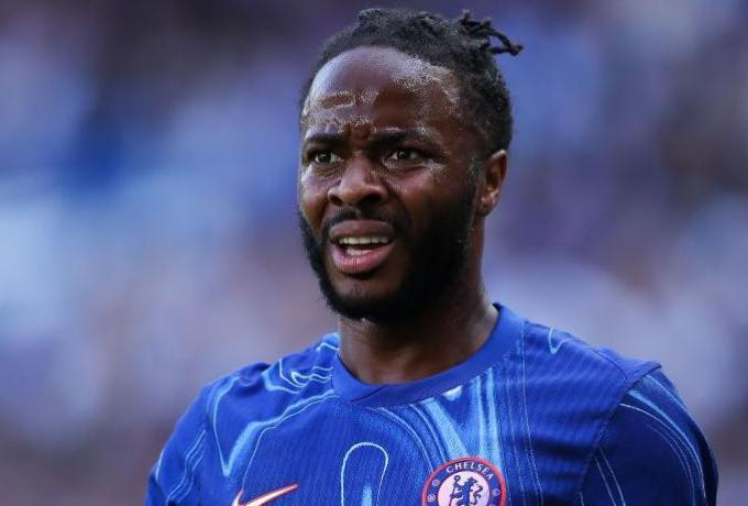 Η Νάπολι θέλει δανεικό τον Στέρλινγκ από την Τσέλσι