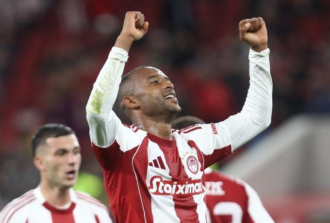 Θέλει να «χρυσώσει» Ελ Κααμπί ο Ολυμπιακός για να τον κρατήσει