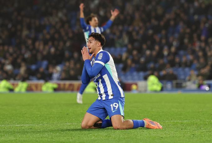 Μπράιτον: Χάνει τον Κωστούλα πριν τη Μάντσεστερ Σίτυ