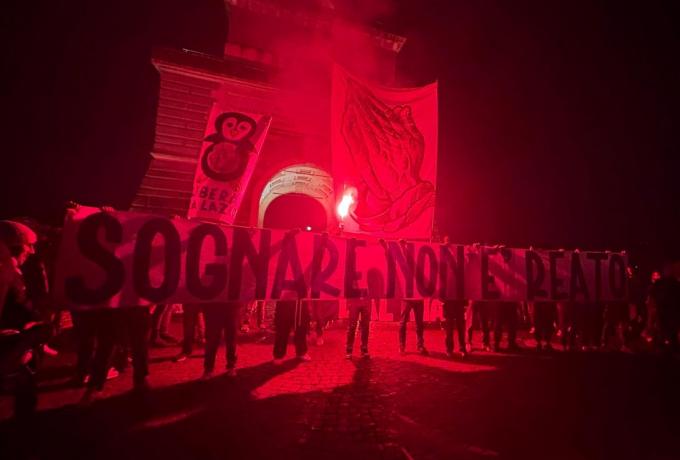 Η Λάτσιο παίζει με την Τζένοα και οι οπαδοί της διαδηλώνουν κατά του προέδρου Λοτίτο!