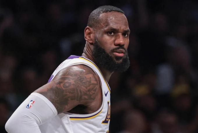 Λεμπρόν: «Δεν έχω την μπάλα – Θα κάνω ό,τι βοηθάει την ομάδα να κερδίσει»