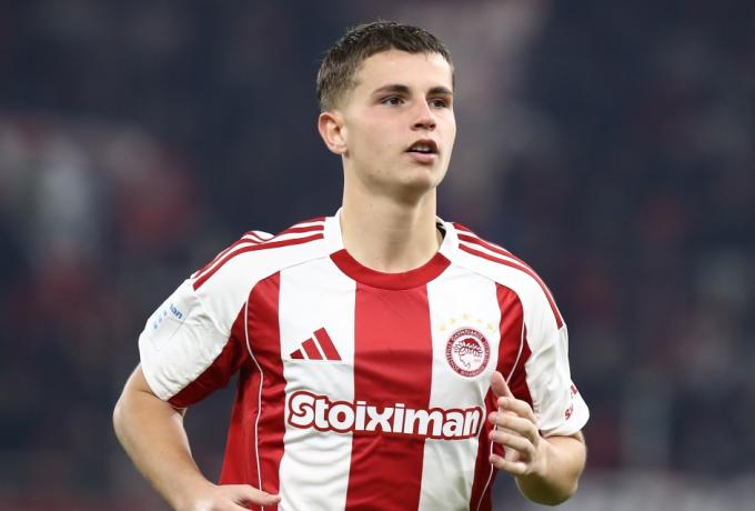 Η Τσέλσι στο κυνήγι του Μουζακίτη Η Τσέλσι στο κυνήγι του Μουζακίτη