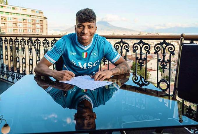 Ενίσχυση για Νάπολι από Σπόρτινγκ!