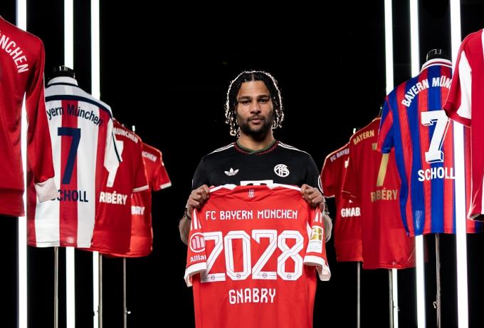 Μπάγερν Μονάχου: «Έδεσε» με νέο συμβόλαιο τον Γκνάμπρι ως το 2028