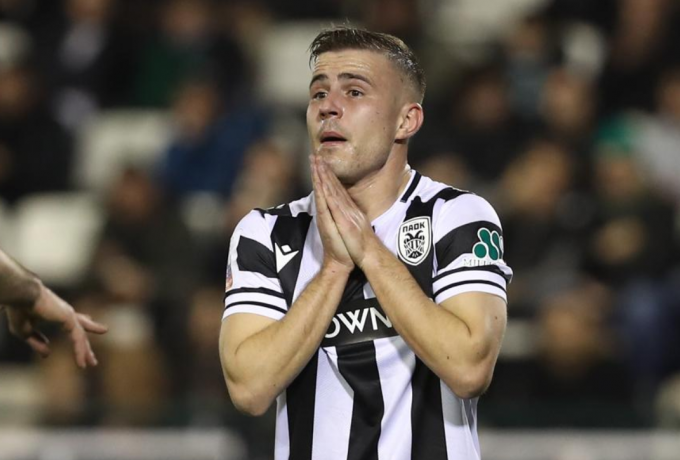 ΠΑΟΚ-Παναθηναϊκός: Αναγκαστική αλλαγή για τον Πέλκα, πρόβλημα μυϊκού τραυματισμού