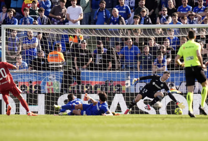 Χωρίς τον Πελάδο στον πάγκο, η Σεβίλλη πήρε σπουδαίο διπλό κόντρα στη Χετάφε (0-1)