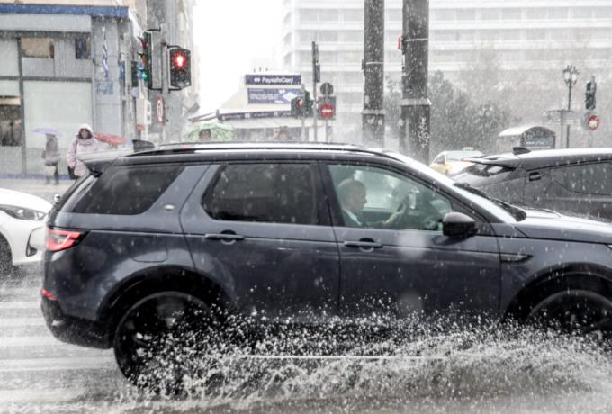 Καιρός σήμερα: Έντονα φαινόμενα σε Αττική και Θεσσαλονίκη