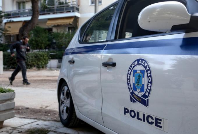 Κολωνός: Για ενδοοικογενειακή βία και όχι για τον θάνατο της 31χρονης Νεκταρίας προφυλακίζεται ο σύντροφός της