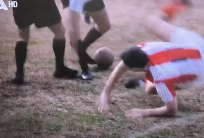 Απίστευτο: Ο Ολυμπιακός παίρνει πέναλτι έξω απ’ την περιοχή ακόμα και στις σειρές (VID)