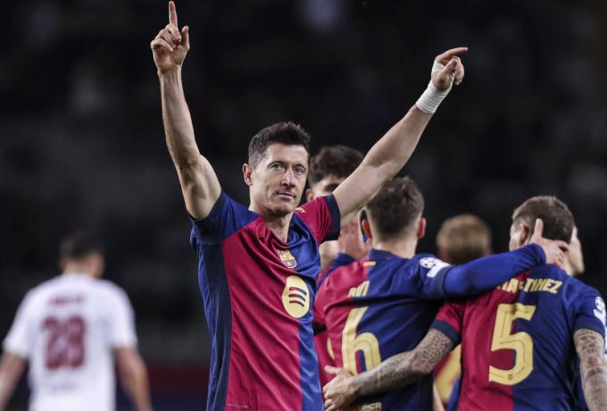 Ο Λεβαντόφσκι περιμένει τις προεδρικές εκλογές στην Μπαρτσελόνα για το μέλλον του