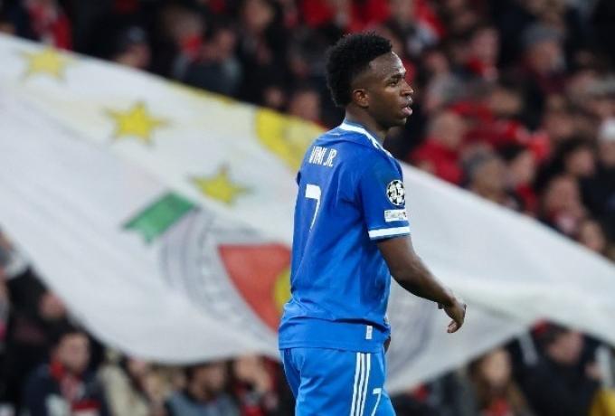 Αναστολή των καρτών διαρκείας σε 5 οπαδούς της Μπενφίκα, λόγω… Βινίσιους