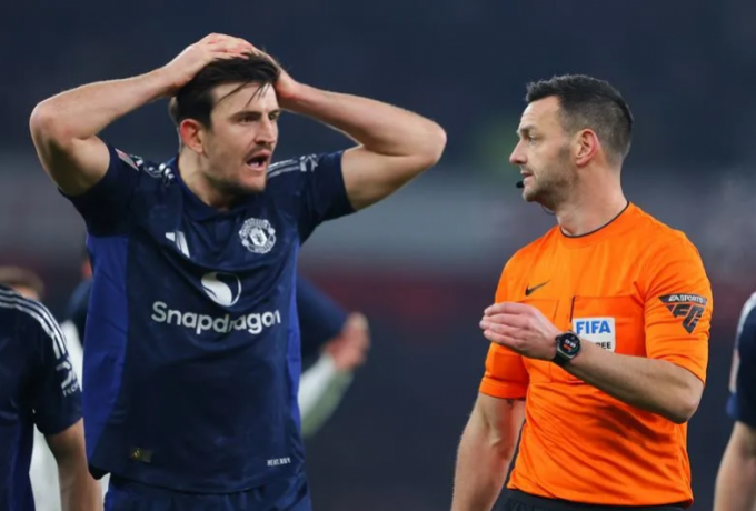 Οι Έλληνες αστυνομικοί ζητάνε τον αποκλεισμό του Μαγκουάιρ για το περιστατικό της Μυκόνου!