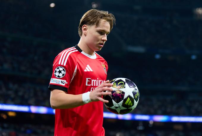 Μπαρτσελόνα: «Γλυκοκοιτάζει» συμπαίκτη του Παυλίδη  στην Μπενφίκα