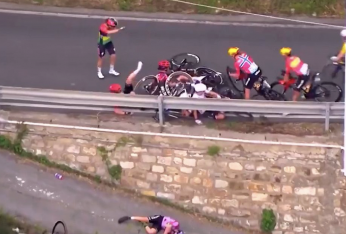 Ιταλία: Αθλήτρια έπεσε με το κεφάλι από ύψωμα για να αποφύγει καραμπόλα