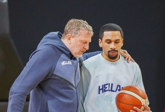 Παναγιωτόπουλος: «Ήμασταν σίγουροι για το αποτέλεσμα με το Μαυροβούνιο»