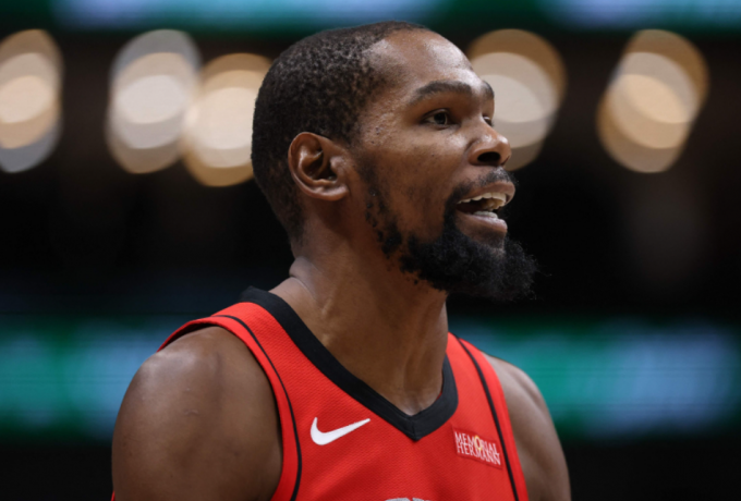 Παράπονα Γκρίζλις για τον Kevin Durant: «Τον ευνοούν οι διαιτητές»