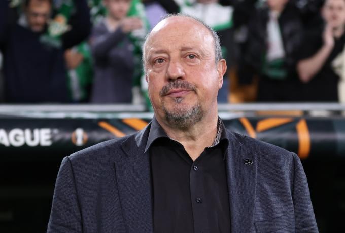 Ο Μπενίτεθ λέει το τελευταίο αντίο στον Μιρτσέα Λουτσέσκου